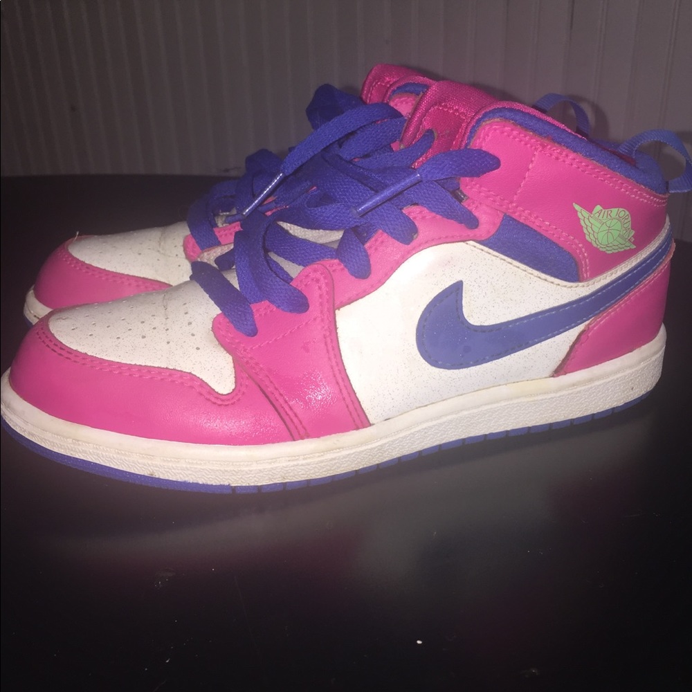 Nike shoes